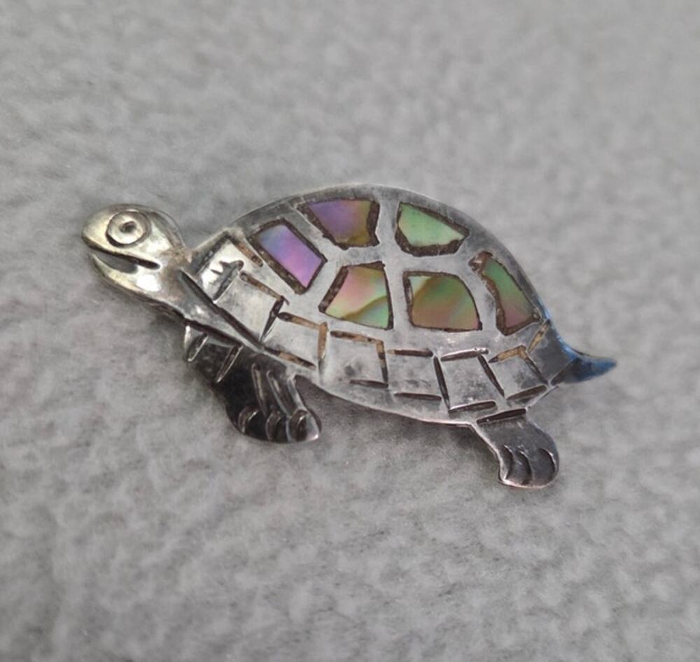Vintage Sterling Silver Mother of Pearl TURTLE Brooch Mexico